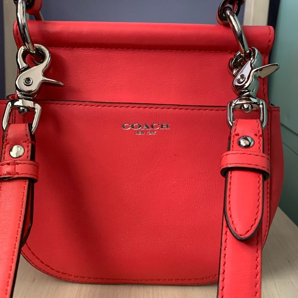 Coach - Picture 3 of 6